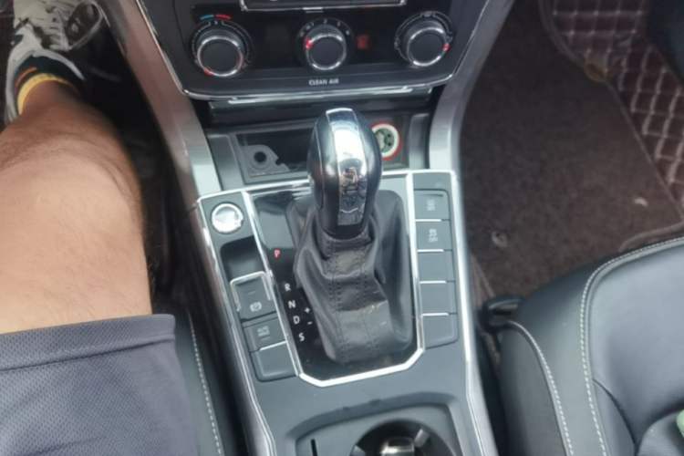 Used Volkswagen Passat 2016 1.8T Government Procurement Version (CEA Engine + 6AT) Gear Lever
