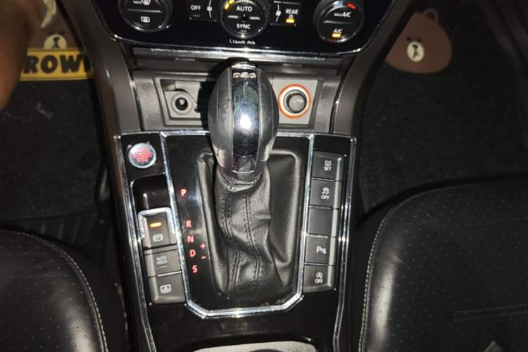 Used Volkswagen Passat 2016 330TSI DSG Prestige Edition Gear Lever