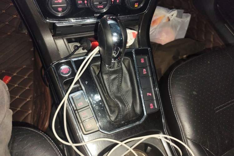 Used Volkswagen Passat 2016 380TSI DSG Prestige Edition Gear Lever