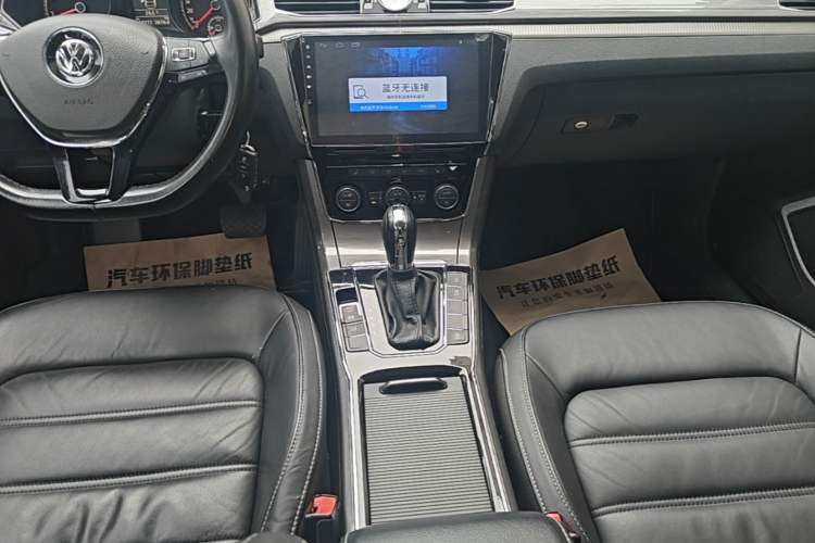 Used Volkswagen Passat 2016 330TSI DSG Luxury Edition Gear Lever