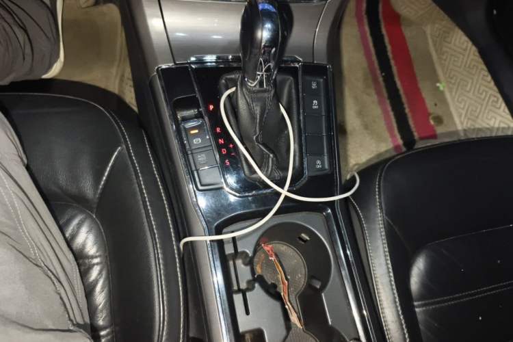 Used Volkswagen Passat 2016 330TSI DSG Luxury Edition Gear Lever