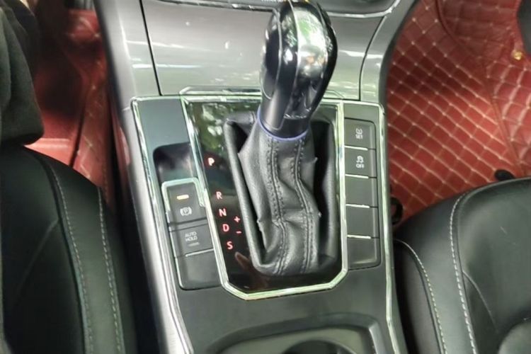 Used Volkswagen Passat 2016 1.8T Government Procurement Version (CEA Engine + 6AT) Gear Lever