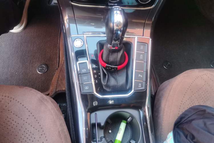 Used Volkswagen Passat 2016 330TSI DSG Prestige Edition Gear Lever