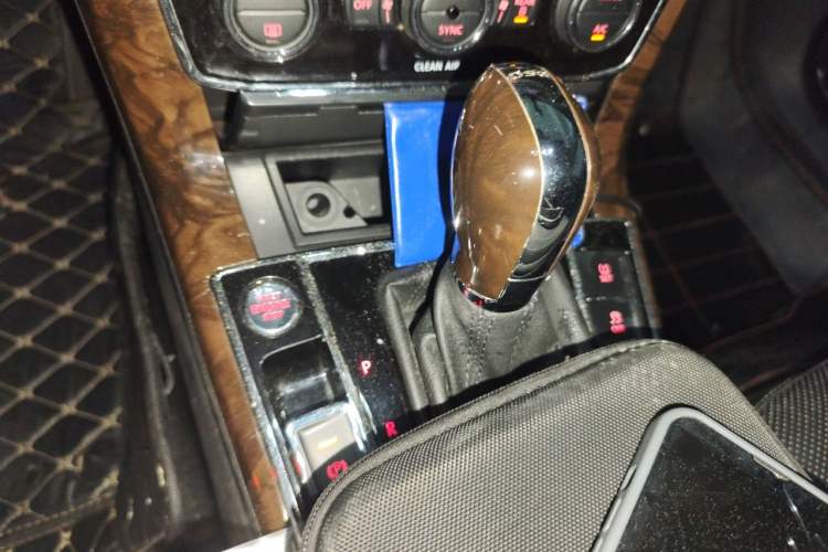 Used Volkswagen Passat 2016 380TSI DSG Ultimate Edition Gear Lever
