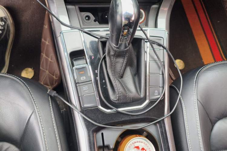 Used Volkswagen Passat 2016 330TSI DSG Luxury Edition Gear Lever