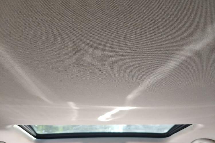 Used Volkswagen Passat 2016 330TSI DSG Luxury Edition Headliner