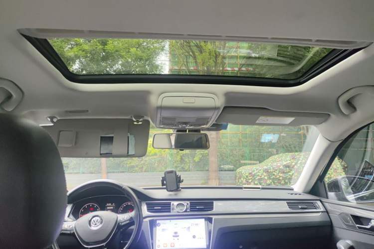 Used Volkswagen Passat 2016 280TSI DSG Prestige Edition Headliner