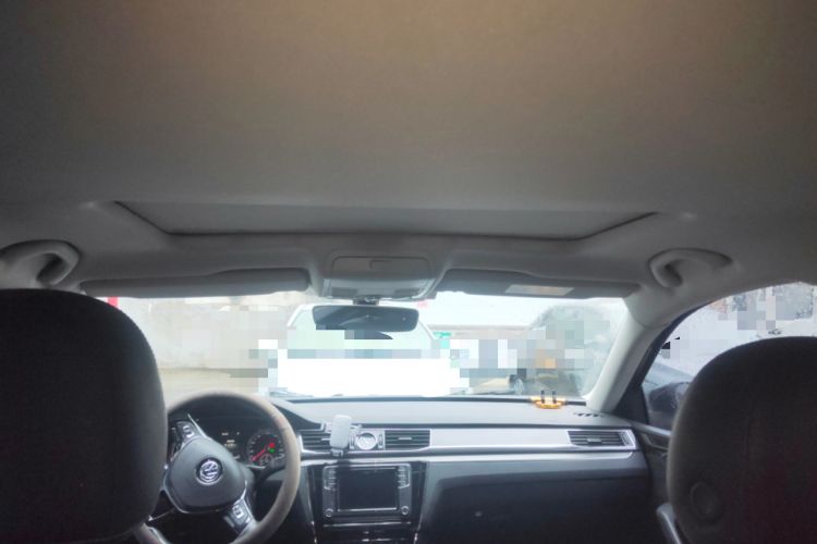 Used Volkswagen Passat 2016 330TSI DSG Luxury Edition Headliner