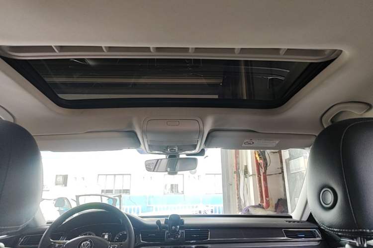 Used Volkswagen Passat 2016 330TSI DSG Prestige Edition Headliner