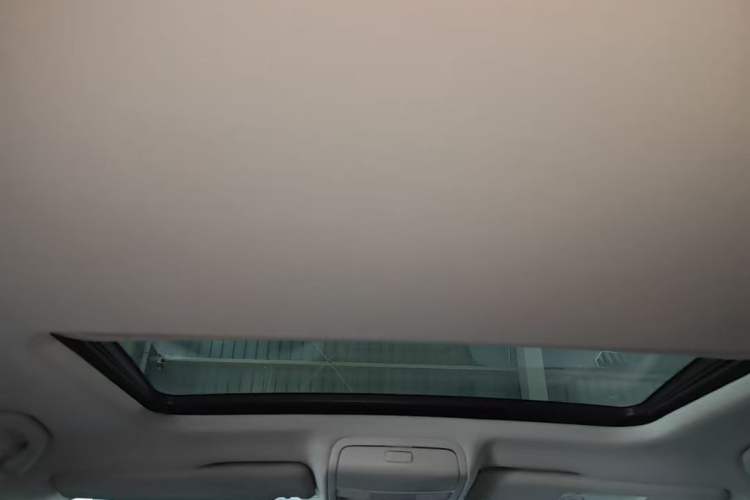 Used Volkswagen Passat 2016 330TSI DSG Luxury Edition Headliner