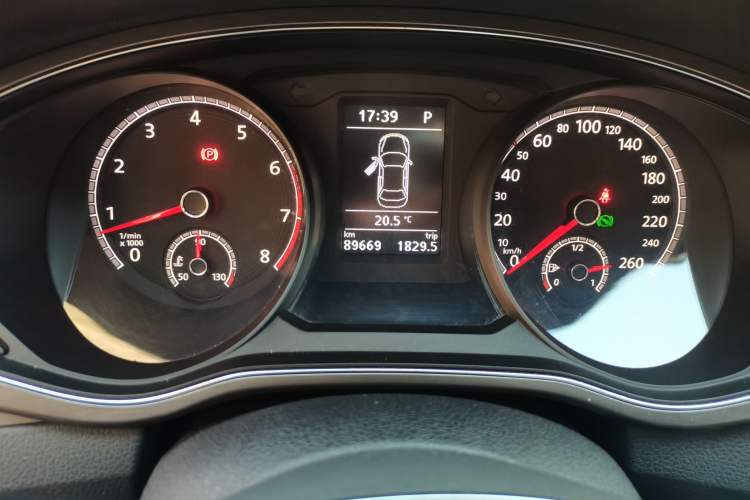 Used Volkswagen Passat 2016 330TSI DSG Luxury Edition Instrument Cluster