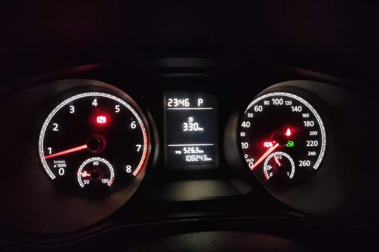 Used Volkswagen Passat 2016 1.8T Government Procurement Version (CEA Engine + 6AT) Instrument Cluster
