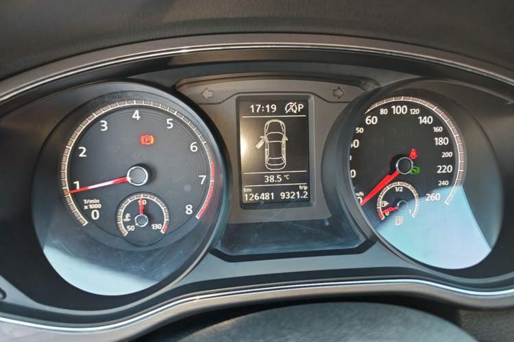 Used Volkswagen Passat 2016 330TSI DSG Luxury Edition Instrument Cluster