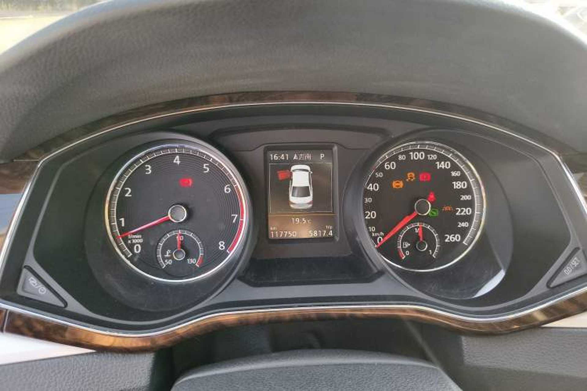 Used Volkswagen Passat 2016 380TSI DSG Ultimate Edition Instrument Cluster