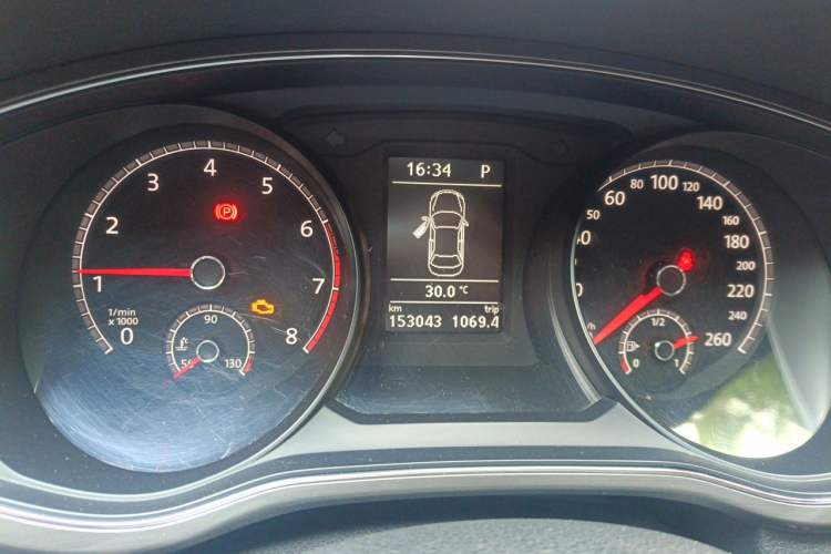 Used Volkswagen Passat 2016 330TSI DSG Luxury Edition Instrument Cluster