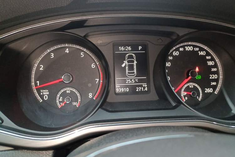 Used Volkswagen Passat 2016 330TSI DSG Luxury Edition Instrument Cluster