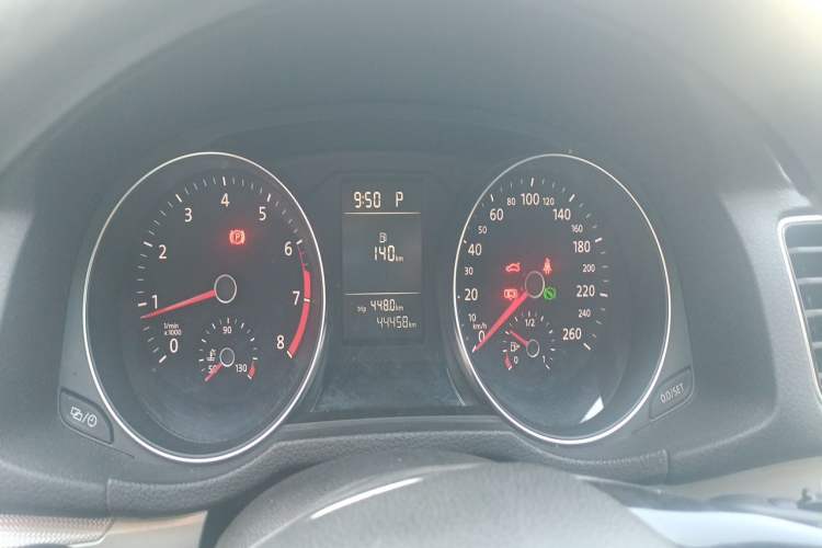 Used Volkswagen Passat  Instrument Cluster