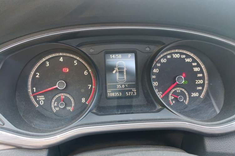 Used Volkswagen Passat 2016 330TSI DSG Luxury Edition Instrument Cluster