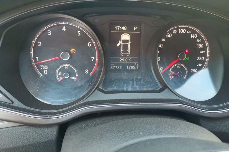 Used Volkswagen Passat 2016 330TSI DSG Luxury Edition Instrument Cluster