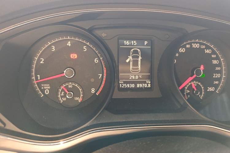 Used Volkswagen Passat 2016 330TSI DSG Luxury Edition Instrument Cluster
