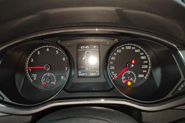 Used Volkswagen Passat 2016 330TSI DSG Luxury Edition Instrument Cluster