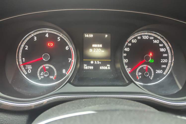 Used Volkswagen Passat 2016 330TSI DSG Luxury Edition Instrument Cluster
