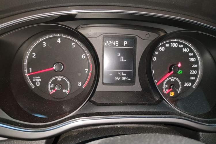 Used Volkswagen Passat 2016 1.8T Government Procurement Version (CEA Engine + 6AT) Instrument Cluster
