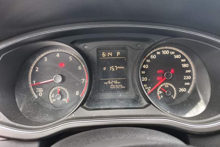 Used Volkswagen Passat 2016 330TSI DSG Luxury Edition Instrument Cluster