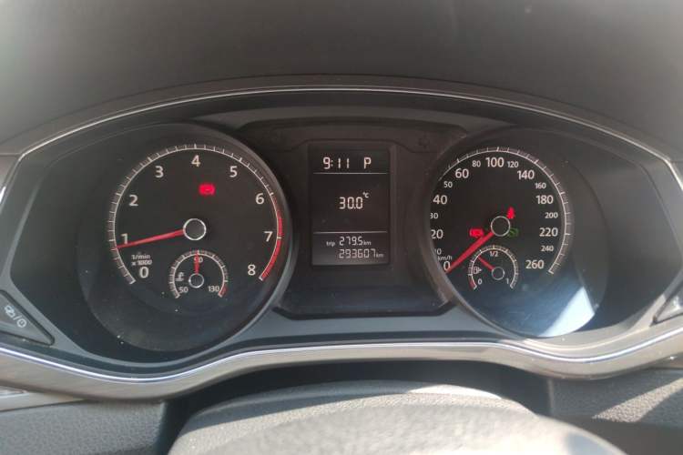 Used Volkswagen Passat 2016 1.8T Government Procurement Version (CEA Engine + 6AT) Instrument Cluster