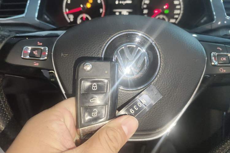 Used Volkswagen Passat 2016 1.8T Government Procurement Version (CEA Engine + 6AT) Interior 1