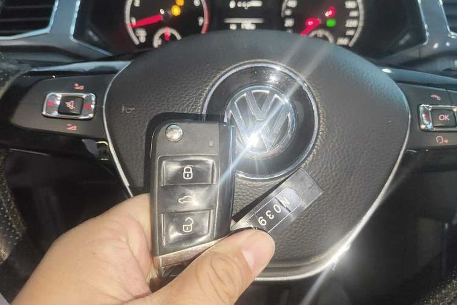 Used Volkswagen Passat 2016 1.8T Government Procurement Version (CEA Engine + 6AT) Interior 1
