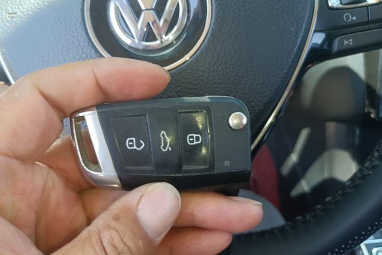 Used Volkswagen Passat 2016 1.8T Government Procurement Version (CEA Engine + 6AT) Interior 1