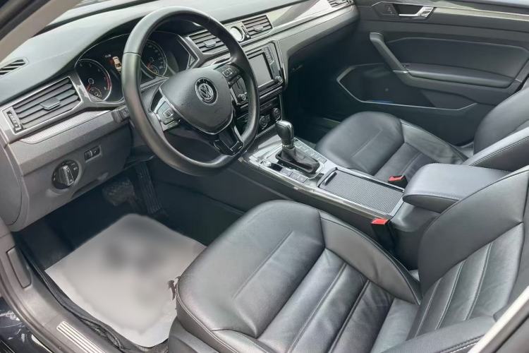 Used Volkswagen Passat 2016 330TSI DSG Prestige Edition Interior 1