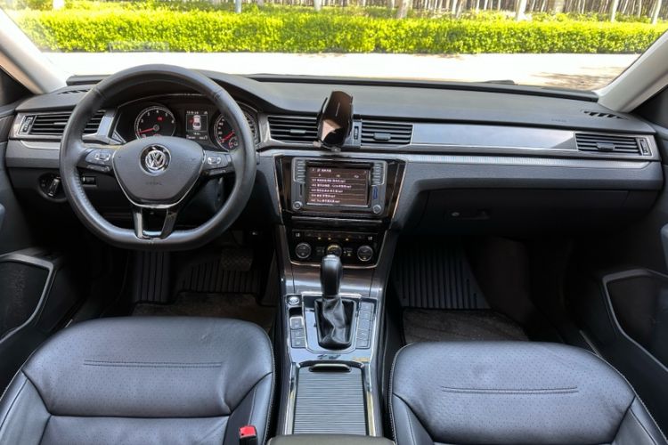 Used Volkswagen Passat 2016 330TSI DSG Prestige Edition Interior 1