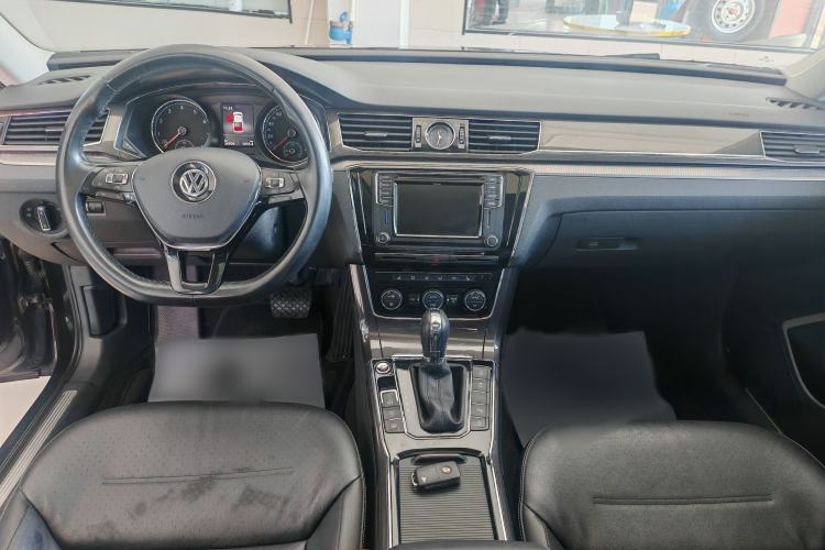 Used Volkswagen Passat 2016 330TSI DSG Prestige Edition Interior 2