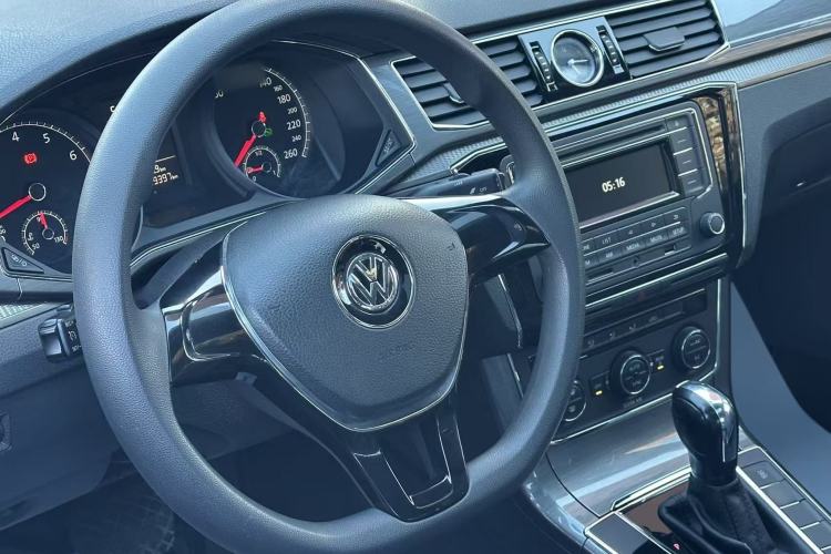 Used Volkswagen Passat 2016 1.8T Government Procurement Version (CEA Engine + 6AT) Interior 2