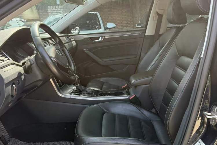 Used Volkswagen Passat 2016 280TSI DSG Prestige Edition Interior 3