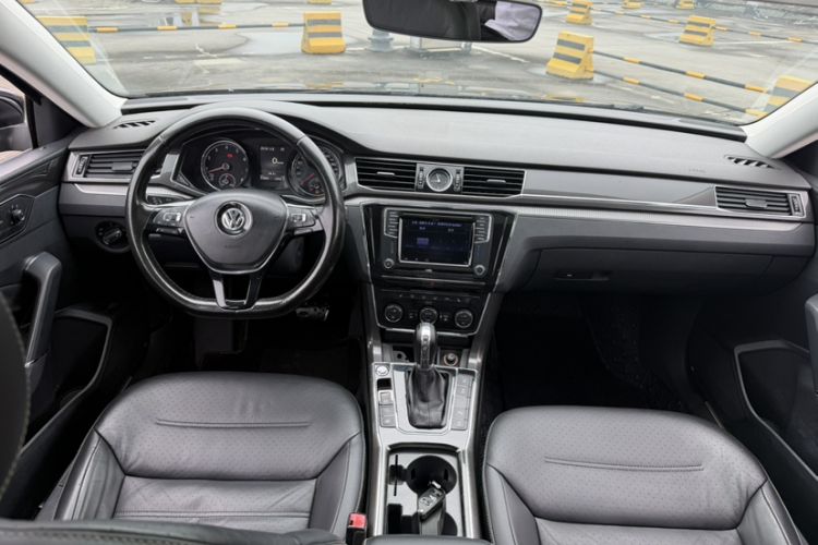 Used Volkswagen Passat 2016 330TSI DSG Prestige Edition Interior 3