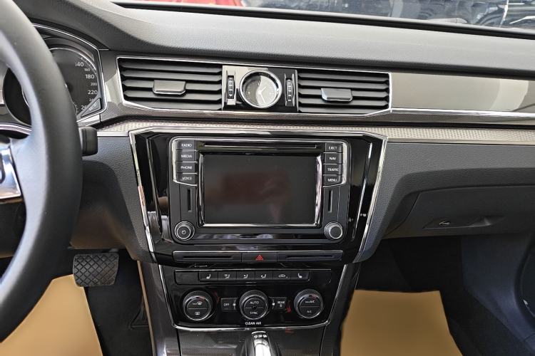 Used Volkswagen Passat 2016 330TSI DSG Prestige Edition Interior 4