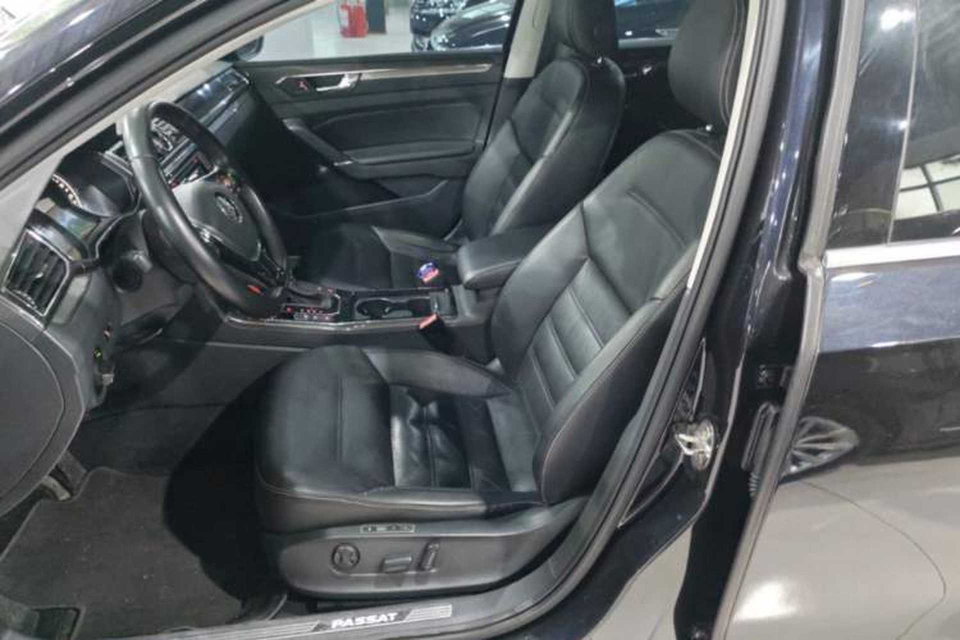 Used Volkswagen Passat 2016 330TSI DSG Prestige Edition Interior 4