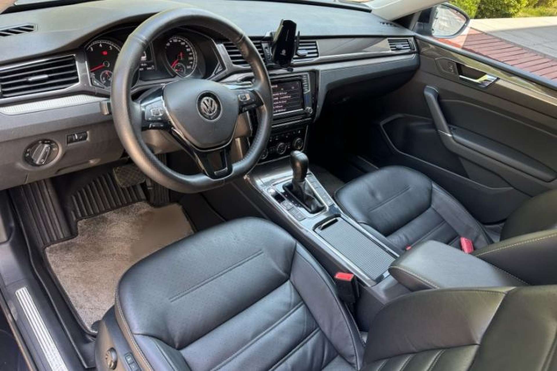 Used Volkswagen Passat 2016 330TSI DSG Prestige Edition Interior 4