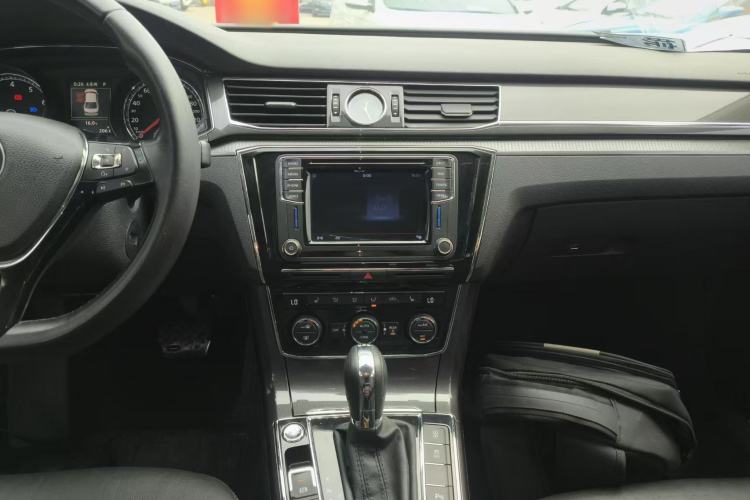 Used Volkswagen Passat 2016 330TSI DSG Prestige Edition Interior 6