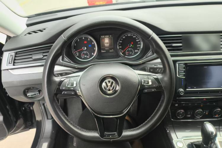 Used Volkswagen Passat 2016 330TSI DSG Prestige Edition Interior 9