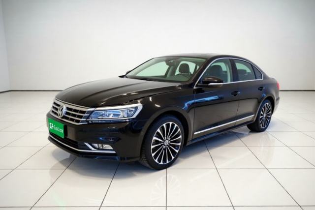 Ojetý Volkswagen Passat 2016 330TSI DSG Prestige Edition