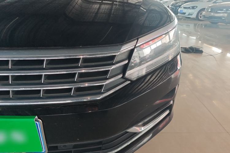 Used Volkswagen Passat 2016 380TSI DSG Prestige Edition Left Front Headlight