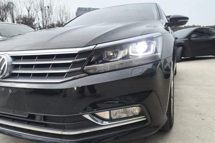 Used Volkswagen Passat 2016 330TSI DSG Prestige Edition Left Front Headlight