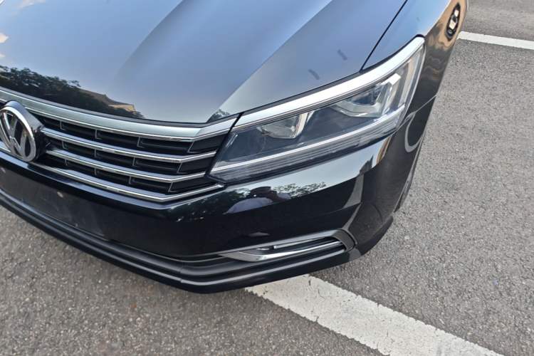 Used Volkswagen Passat 2016 330TSI DSG Luxury Edition Left Front Headlight
