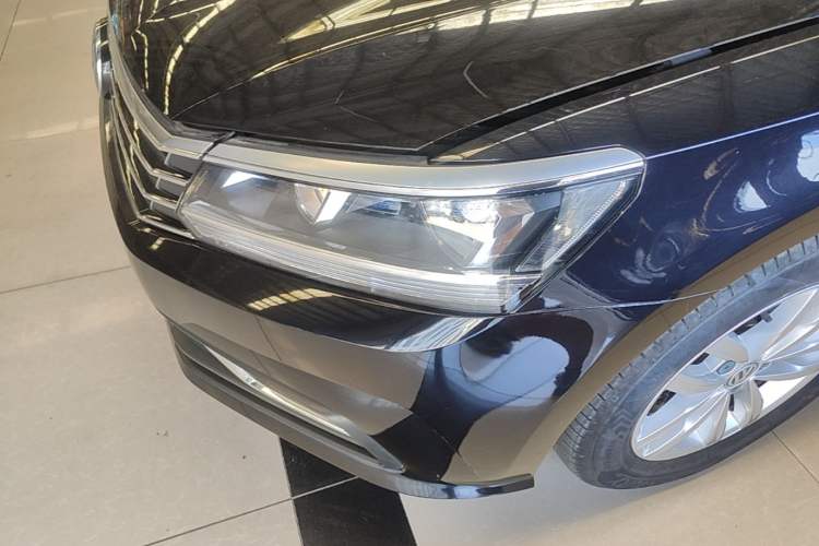 Used Volkswagen Passat 2016 330TSI DSG Luxury Edition Left Front Headlight