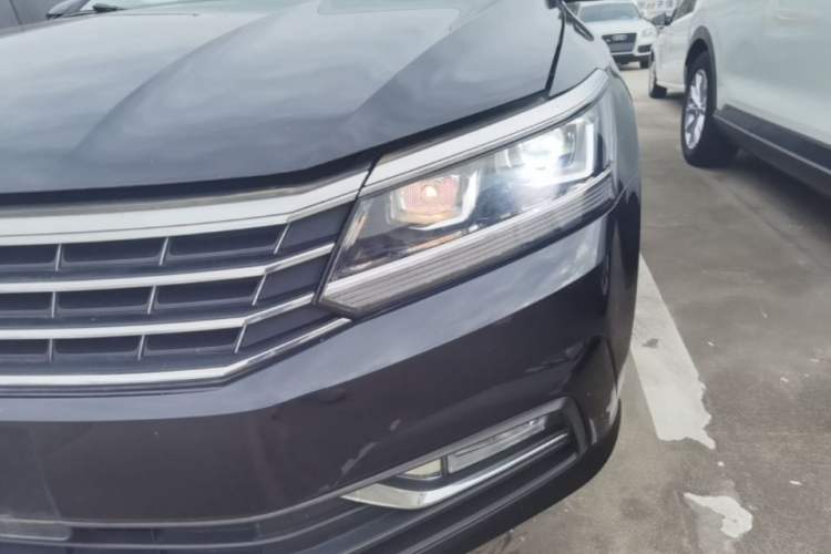 Used Volkswagen Passat 2016 1.8T Government Procurement Version (CEA Engine + 6AT) Left Front Headlight