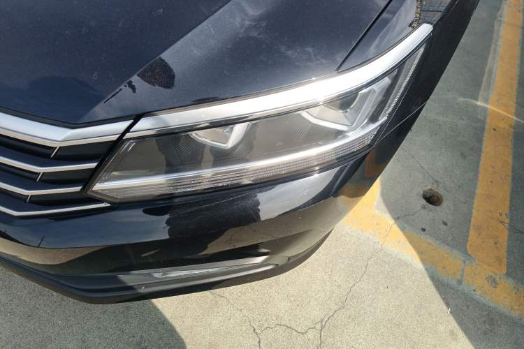 Used Volkswagen Passat 2016 330TSI DSG Luxury Edition Left Front Headlight